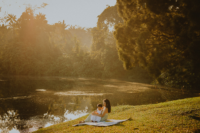 singapore family mother daughter shoot photography upper peirce reservoir