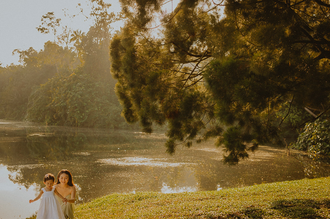 singapore family mother daughter shoot photography upper peirce reservoir