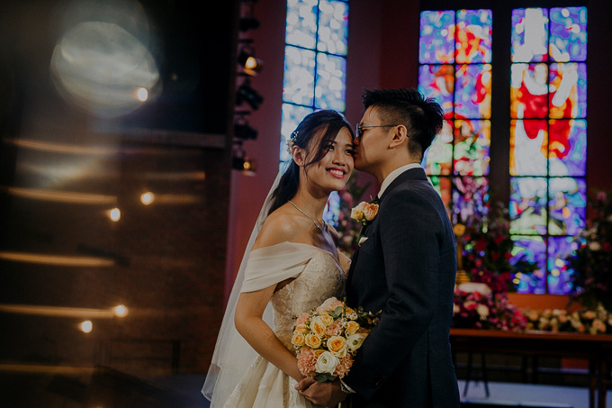wedding photography paya lebar methodist church conrad hotel