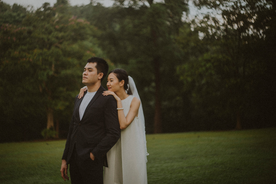 oddly familiar photography singapore prewedding casual couple photography