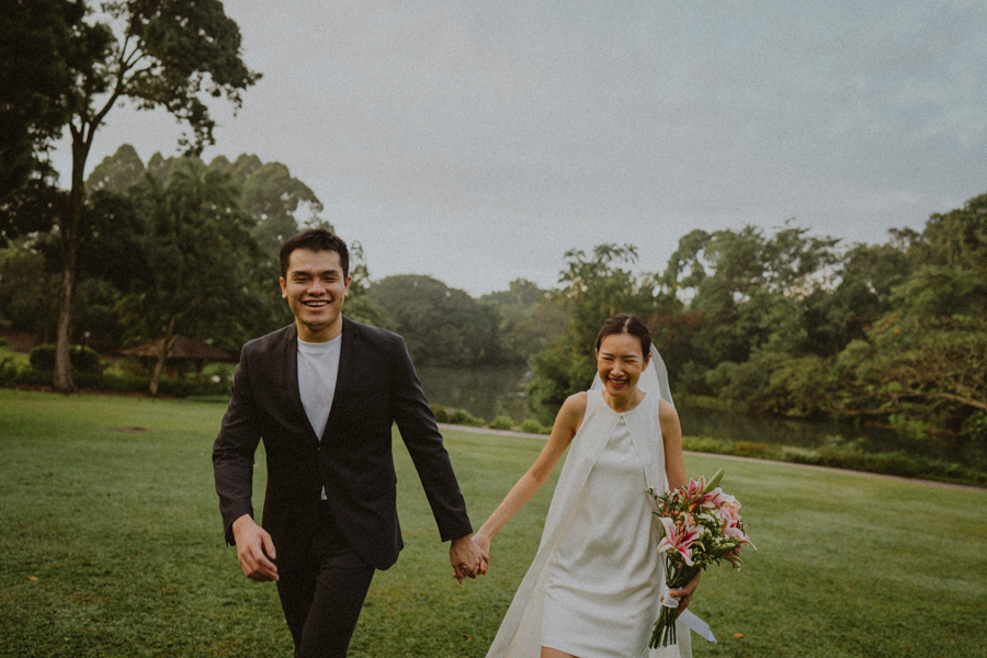 oddly familiar photography singapore prewedding casual couple photography