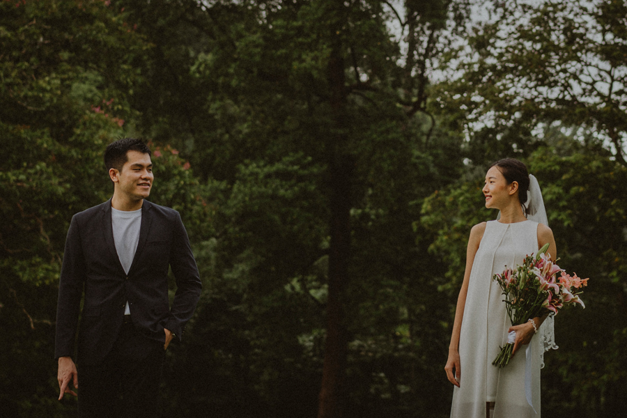 oddly familiar photography singapore prewedding casual couple photography