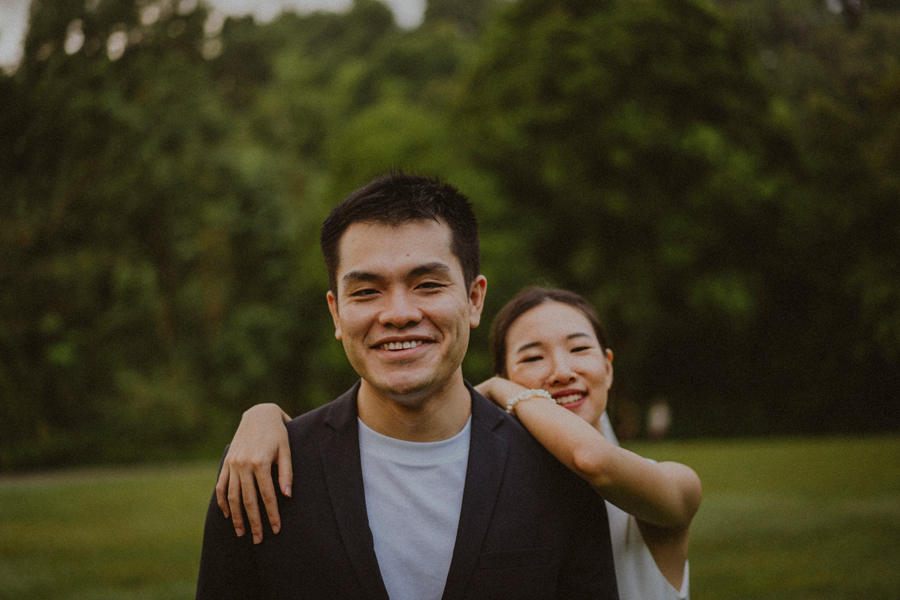 oddly familiar photography singapore prewedding casual couple photography