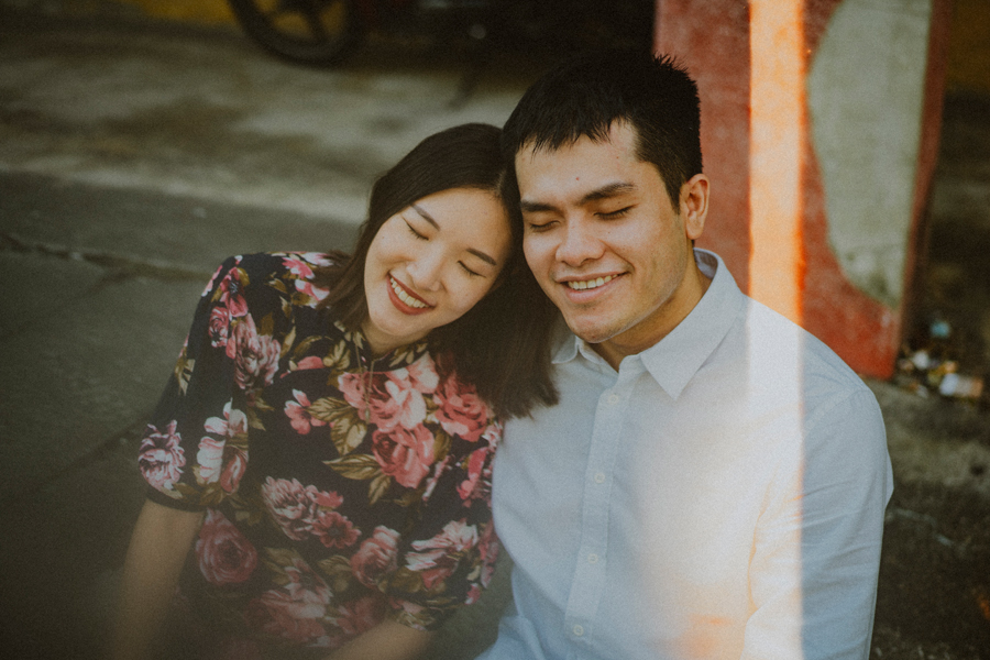 oddly familiar photography singapore prewedding casual couple photography