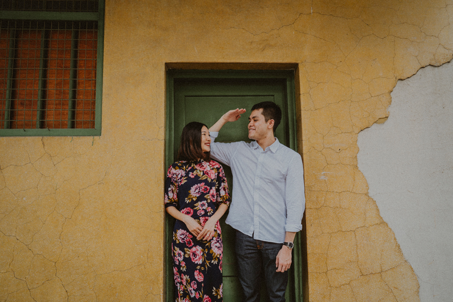 oddly familiar photography singapore prewedding casual couple photography