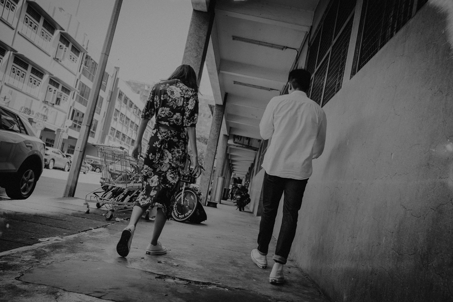 oddly familiar photography singapore prewedding casual couple photography